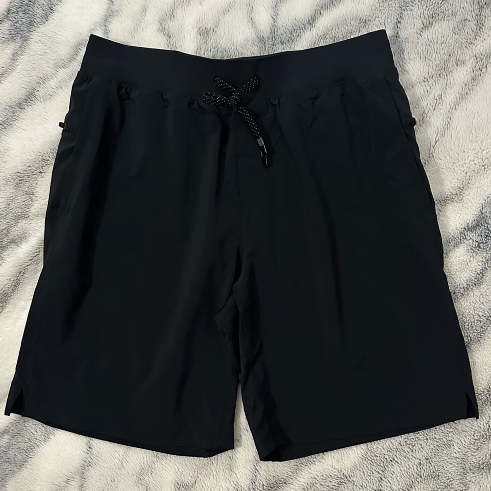 Fabletics Lined Woven Training Shorts 9” - Black